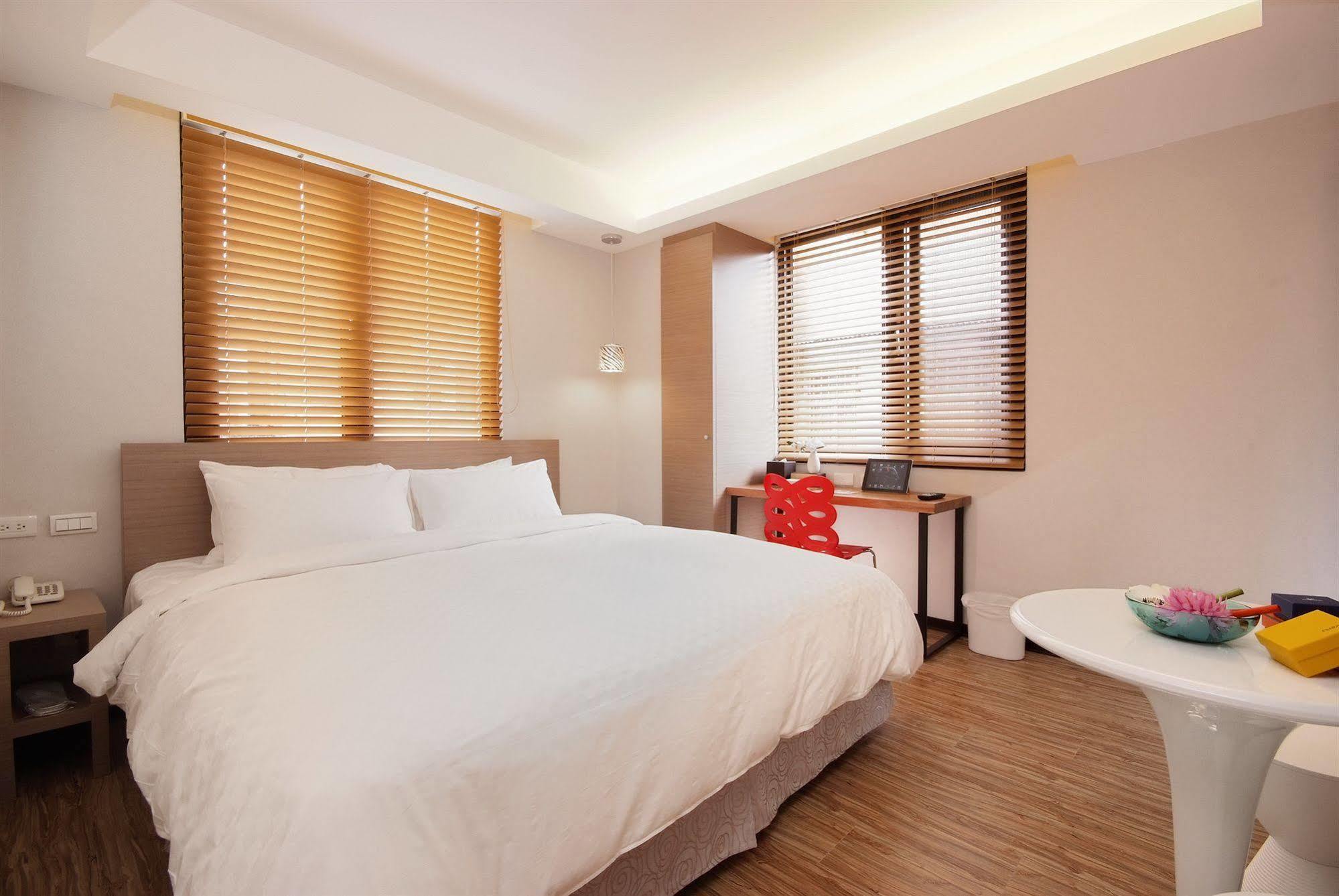 Lan Ting Business Inn Тайбэй Экстерьер фото