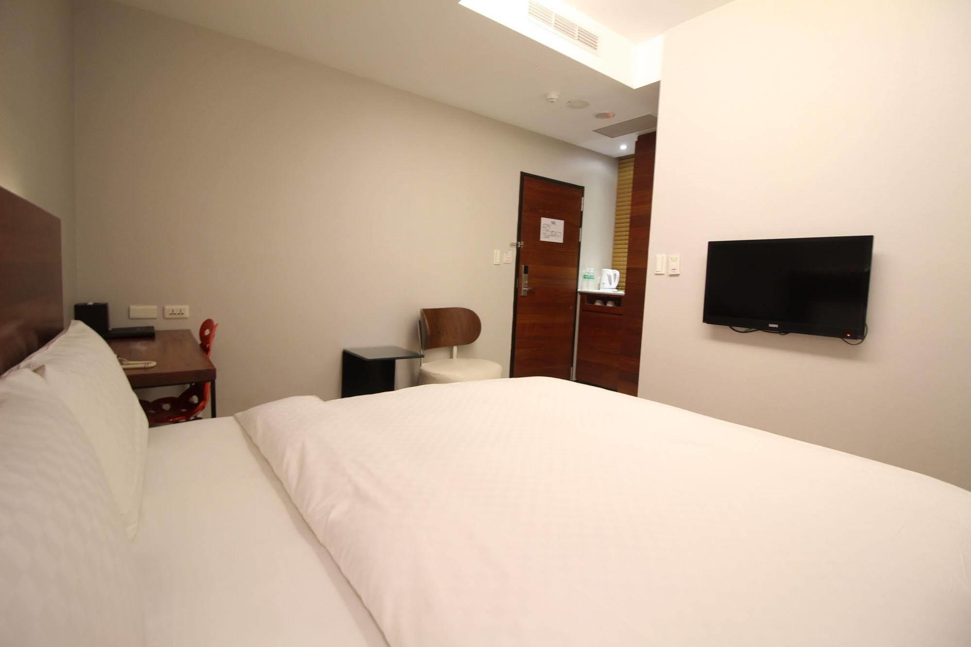 Lan Ting Business Inn Тайбэй Экстерьер фото