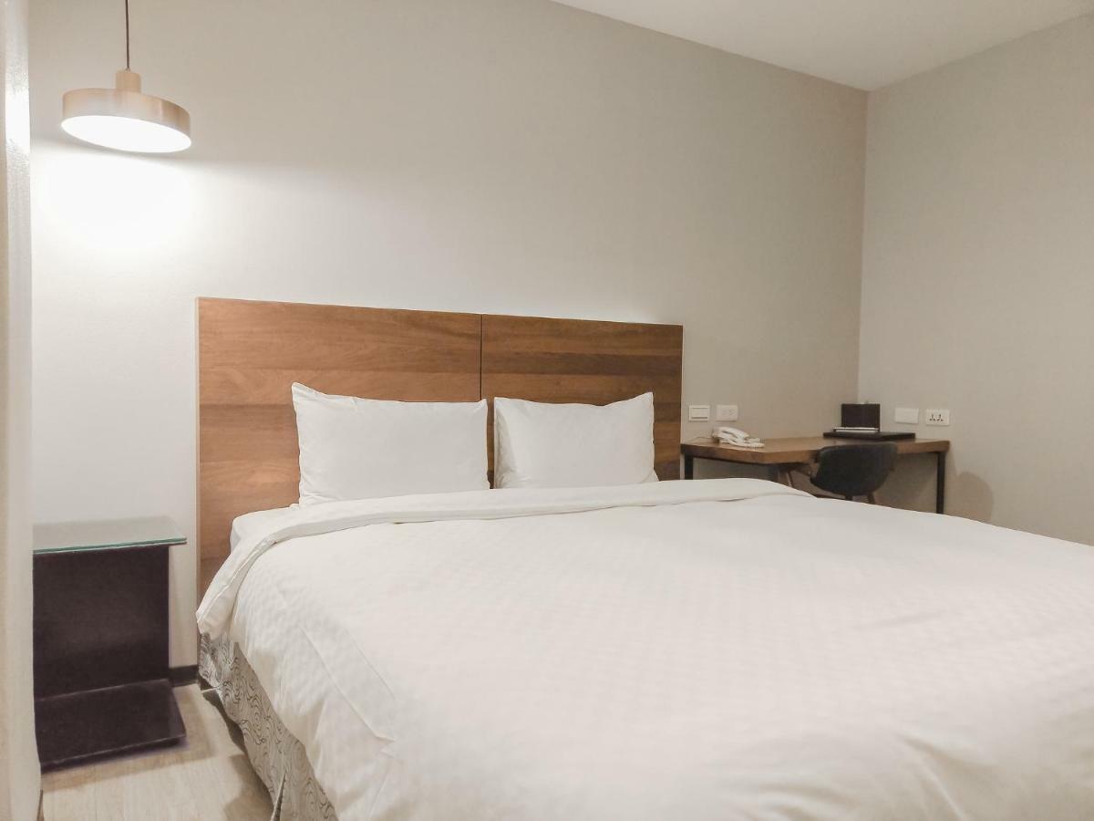 Lan Ting Business Inn Тайбэй Экстерьер фото